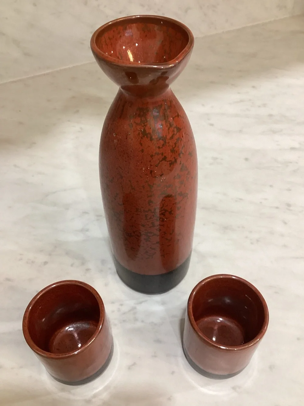 Vintage Japanese Ceramic Sake Set Red Speckled Glaze Tokkuri Bottle 2 Cups MCM